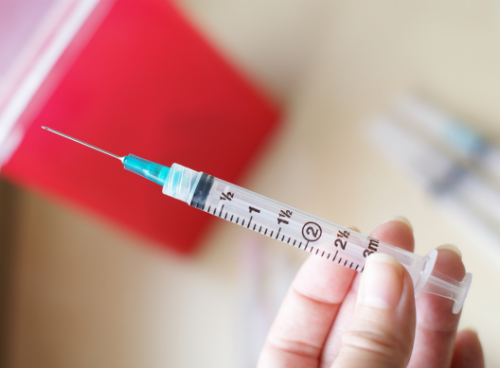 Does the dosage of FSH affect the genetic makeup of an embryo?